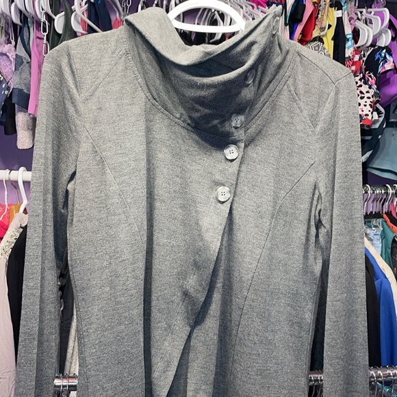 Maurice’s size Small Like new grey turtle neck button up poncho style sweater - Picture 4 of 11